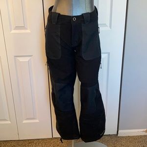 Patagonia snowboard/ski snow pants. Fully fleece lined. Very warm.